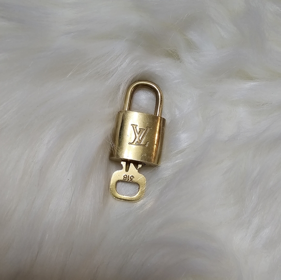 Authentic LV Locks in Good Condition - Picture 1 of 5